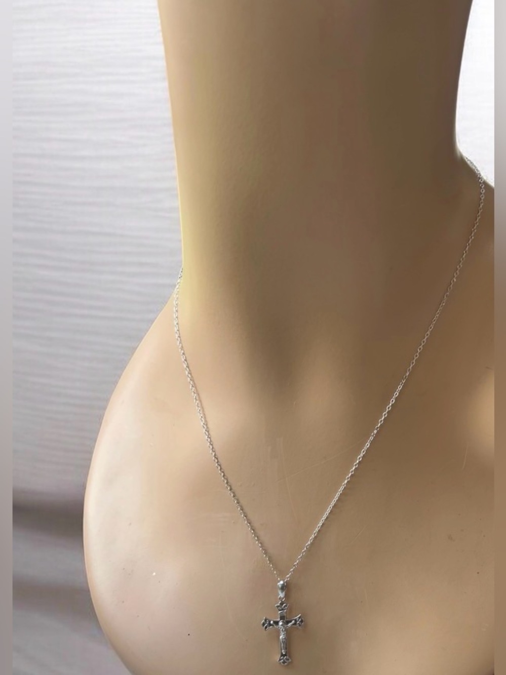 Sterling Silver Cross Pendant Necklace - Classic Silver